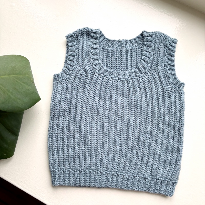 Ribhæklet vest til baby