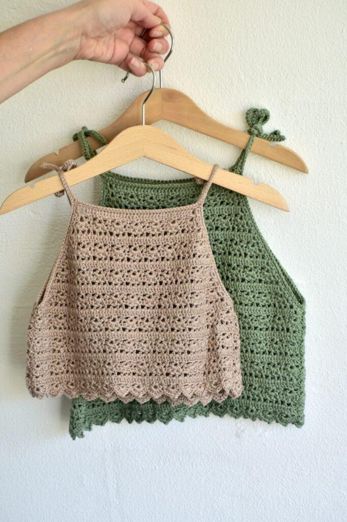Hækleopskrift Loco sommertop, hæklet top med hulmønster og bindebånd til børn og dame, crochet top