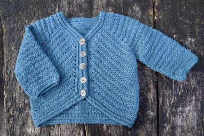 Hækleopskrift Mistys cardigan, hæklet cardigan til børn