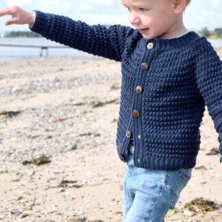 Crochet pattern Figaro cardigan, hækleopskrift Figaro trøjen, hæklet trøje til børn
