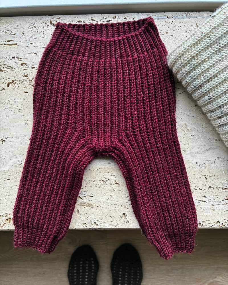 Hæklede bukser til baby, ribhæklede bukser,