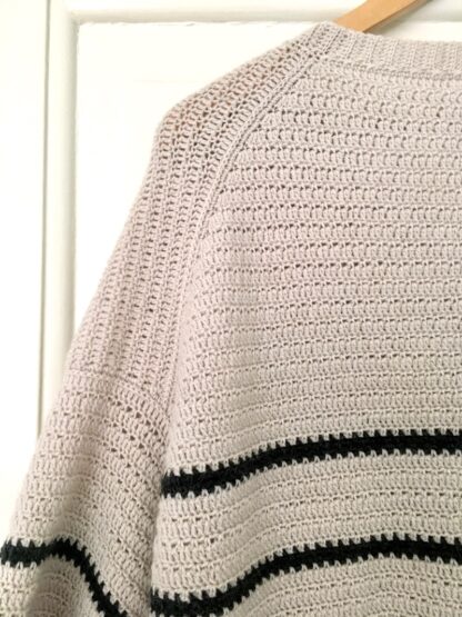 Hæklet cardigan med european shoulder