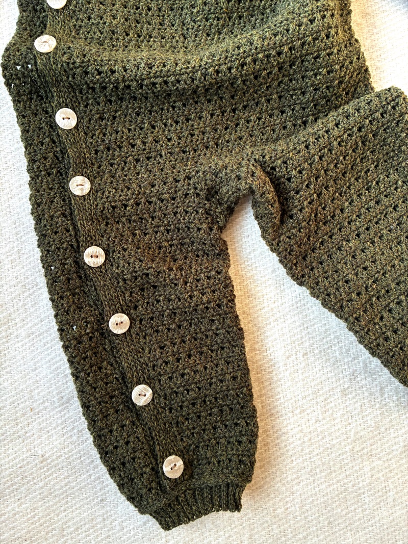 hækleopskrift heldragt baby