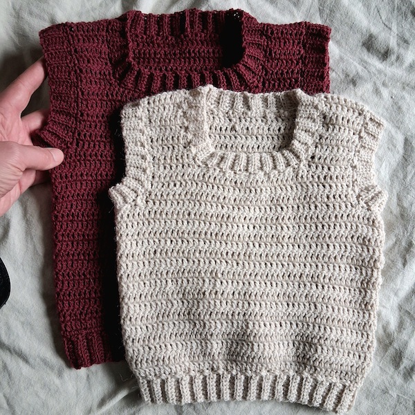 hækleopskrift vest til børn fra Eponas.dk